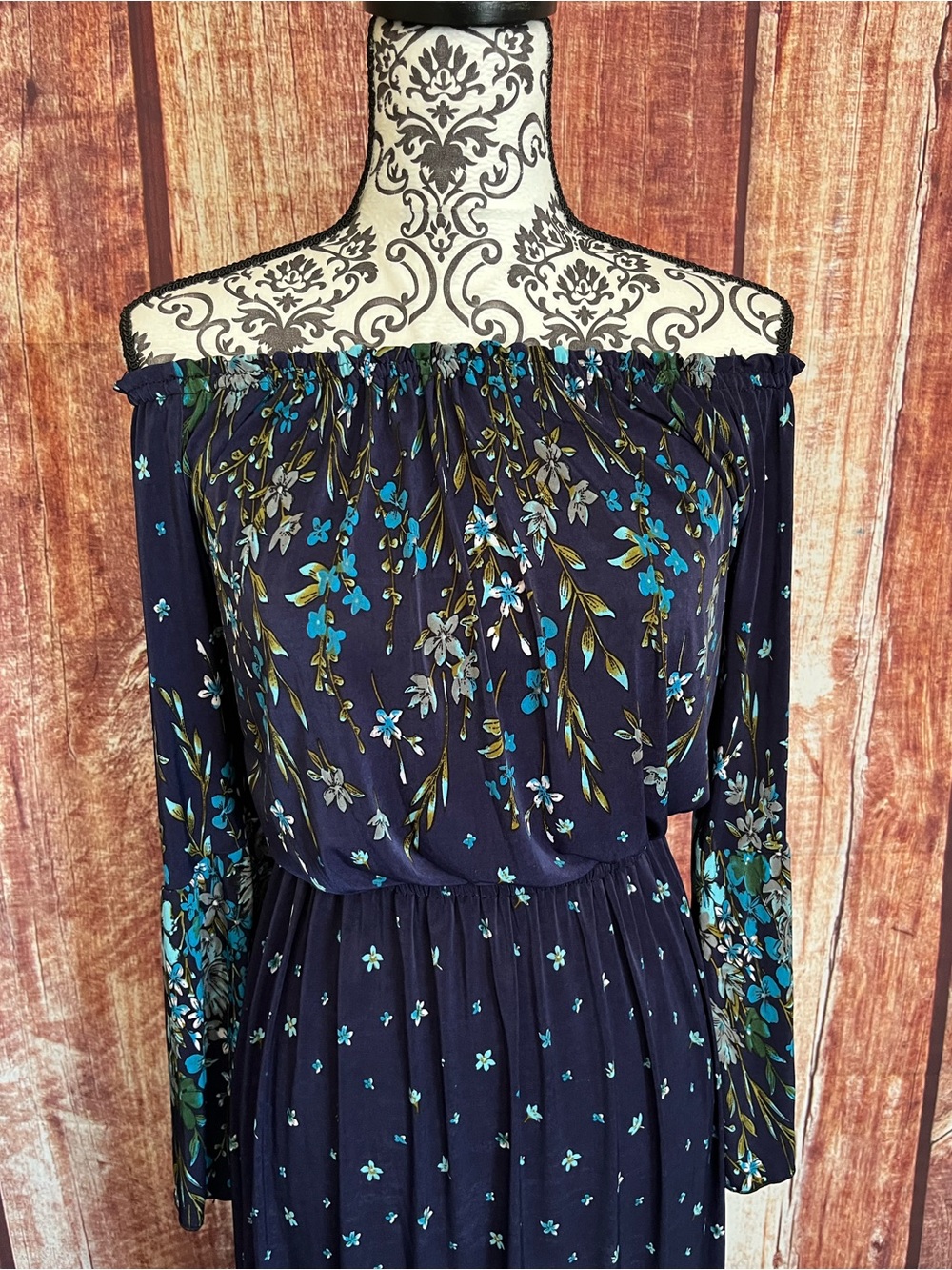 Ace Fashion | Boho Off-Shoulder Navy Floral Maxi Dress with Bell Sleeves - Picture 4 of 8